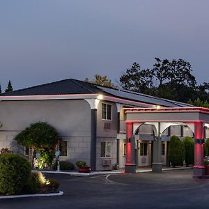 Super 8 Ukiah By Wyndham